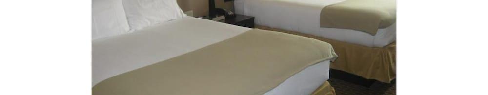 Holiday Inn Express & Suites Del Rio By Ihg Extérieur photo