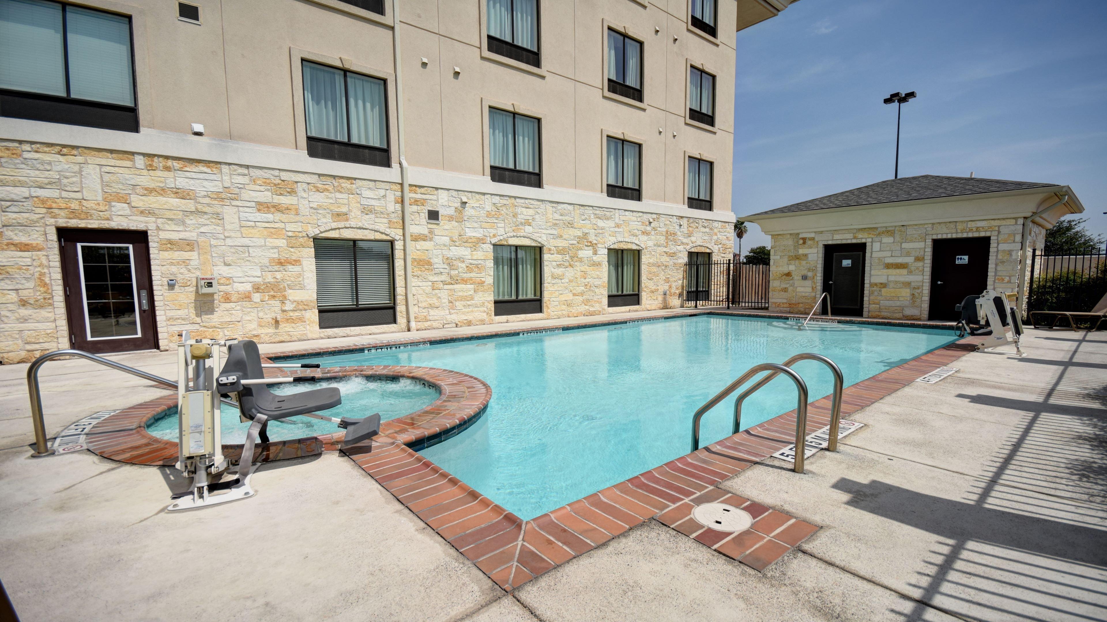 Holiday Inn Express & Suites Del Rio By Ihg Extérieur photo