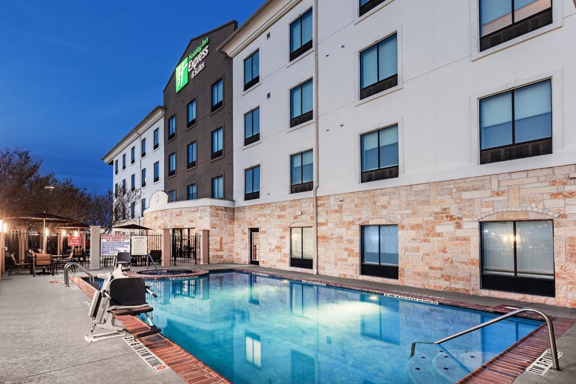 Holiday Inn Express & Suites Del Rio By Ihg Extérieur photo