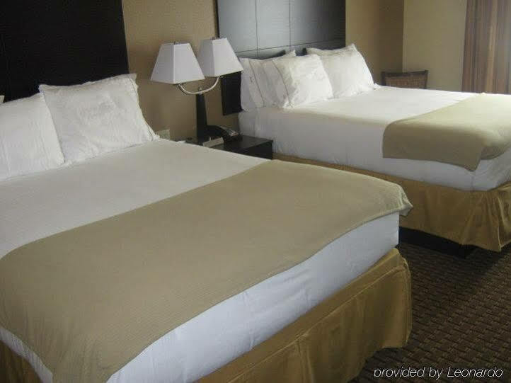 Holiday Inn Express & Suites Del Rio By Ihg Extérieur photo